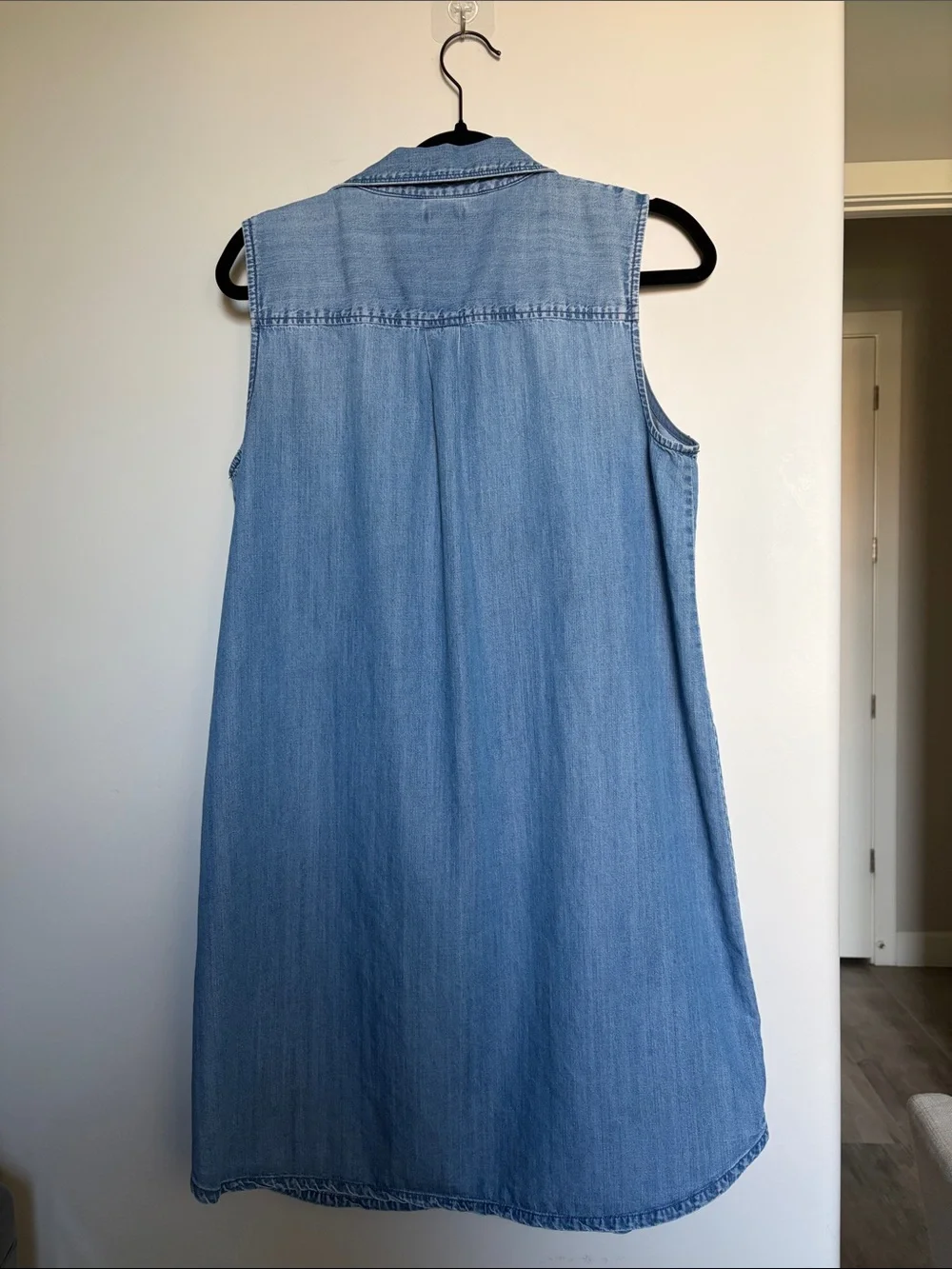 J. Crew Chambray Denim Sleeveless Button Up Shirt Dress size M